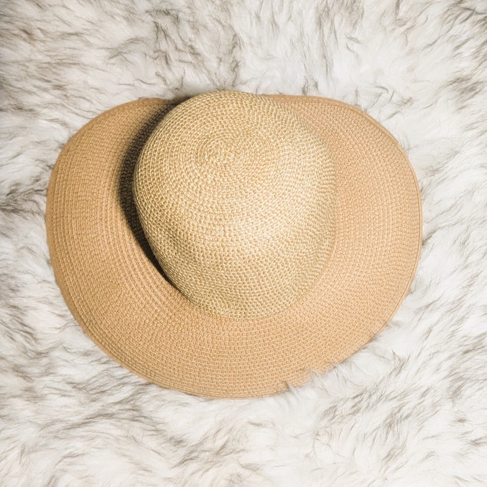 MAGID Hats 100% Paper Beige Tan Wide Brim Floppy Straw Sun Hat Gold Sparkle